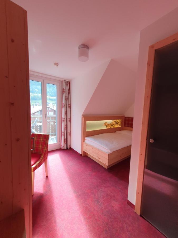 Hotel Strandhotel Iseltwald Exterior photo